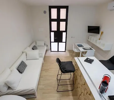 Apartment Portoscalas 29 *